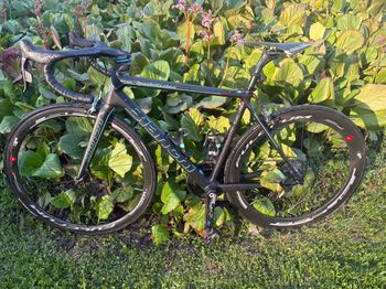 Used Bianchi Specialissima SRAM Red eTap 2018 Road & Gravel — image 2 of 12