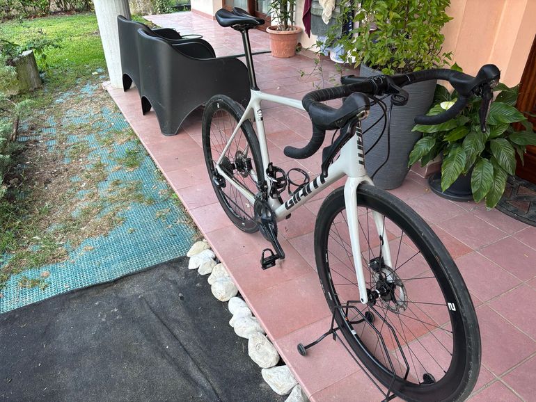 Used Giant TCR Advanced Disc 1+ 2021 2021 Road & Gravel, Weiß — image 2 of 5