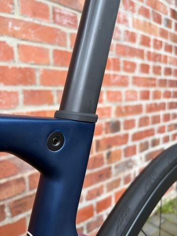 Used Orbea ORCA M21eTEAM PWR 2024 2024 Road & Gravel — image 11 of 15
