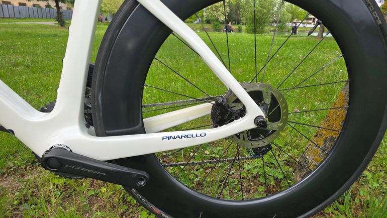 Used Pinarello F5 105 Di2 2024 2024 Road & Gravel, Weiß — image 10 of 15