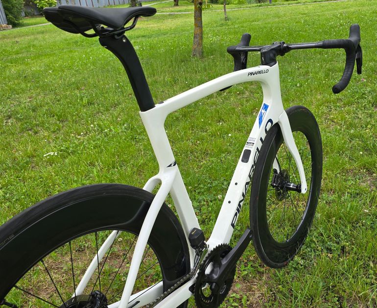 Used Pinarello F5 105 Di2 2024 2024 Road & Gravel, Weiß — image 3 of 15