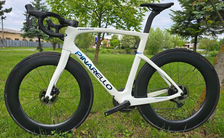 Used Pinarello F5 105 Di2 2024 2024 Road & Gravel, Weiß — image 2 of 15