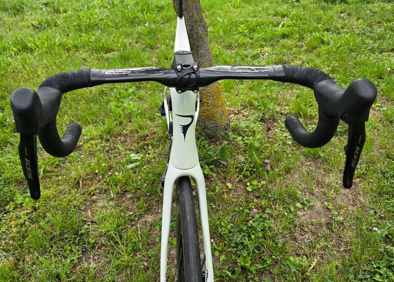Used Pinarello F5 105 Di2 2024 2024 Road & Gravel, Weiß — image 13 of 15