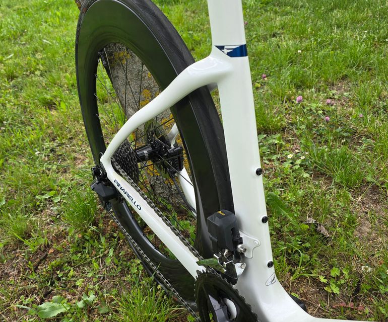 Used Pinarello F5 105 Di2 2024 2024 Road & Gravel, Weiß — image 4 of 15