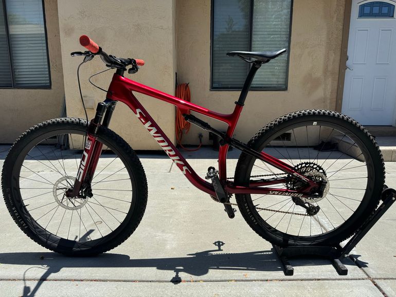 Used Specialized S-Works Epic 2022 2022 Mountainbike, Red, 29 — image 2 of 8