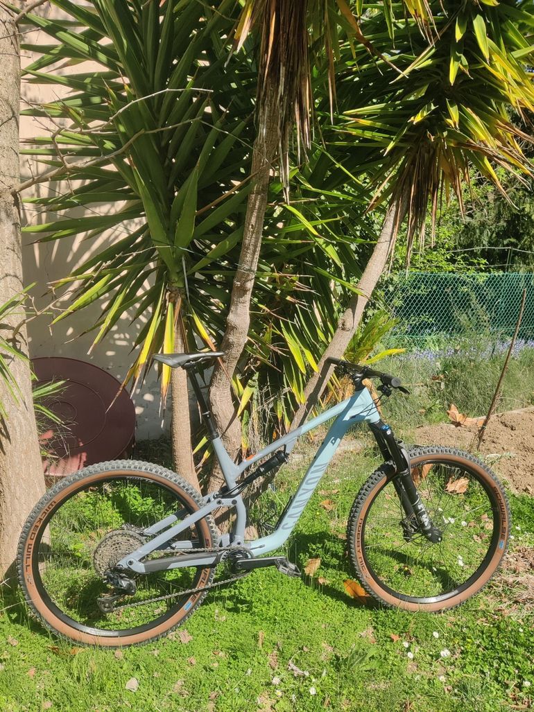 Used Canyon Neuron Shimano SLX 2024 Mountainbike, Grigio chiaro — image 1 of 9