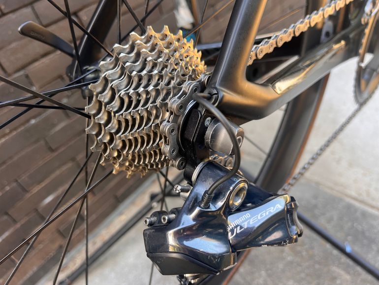 Used Canyon Aeroad Shimano Ultegra Di2 2019 Road & Gravel, Schwarz — image 2 of 13