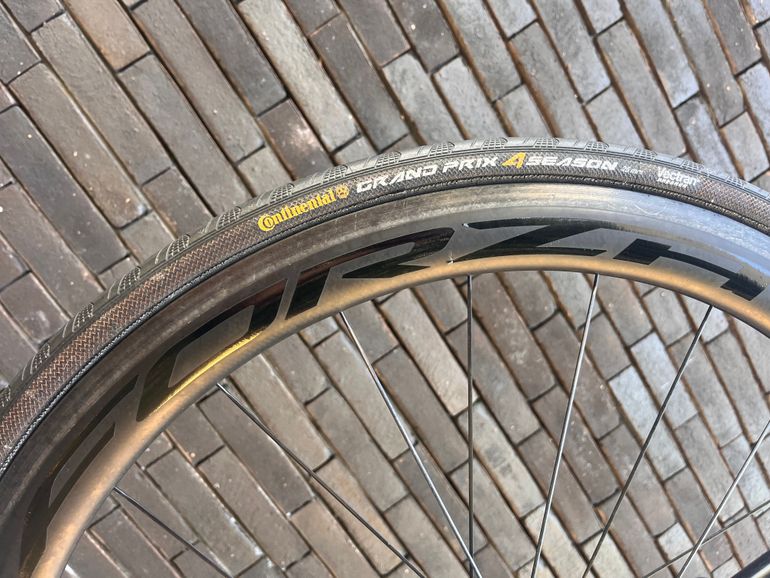 Used Canyon Aeroad Shimano Ultegra Di2 2019 Road & Gravel, Schwarz — image 10 of 13