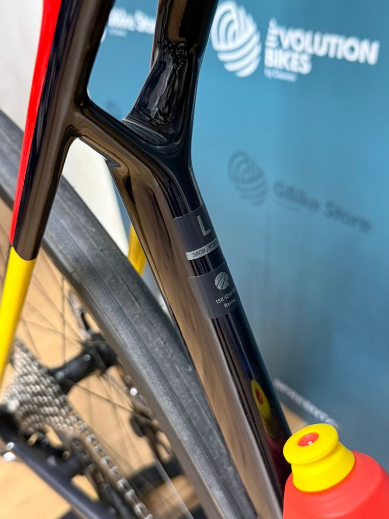 Used Trek Trek Madone SLR 7 Gen 8 2026 Road & Gravel, Red — image 8 of 9