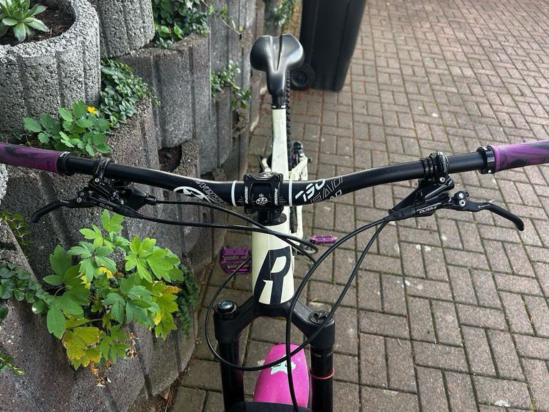 Used Rose Root Miller 2 2025 2025 Mountainbike, White — image 10 of 15