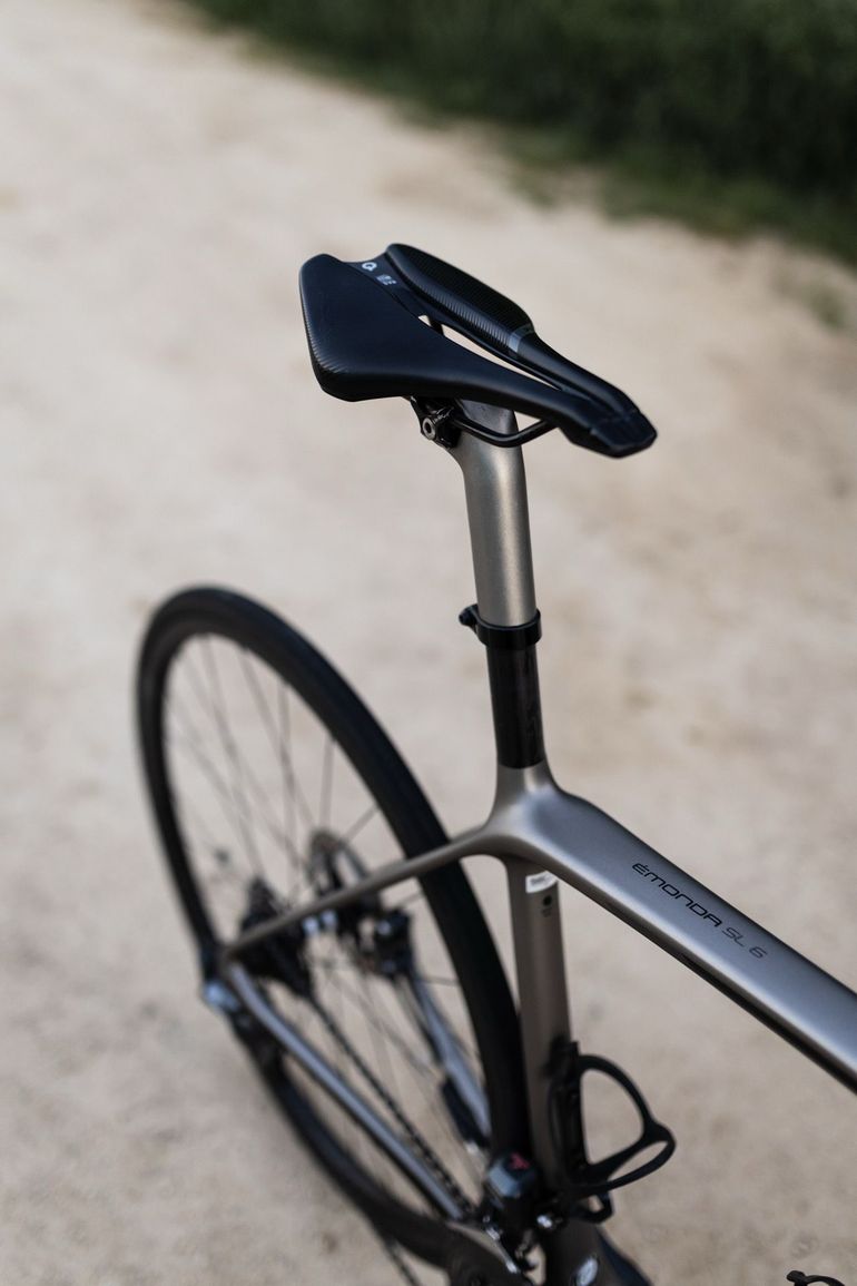 Used Trek Émonda SL 6 Disc 2019 2019 Road & Gravel, Hellgrau — image 10 of 10