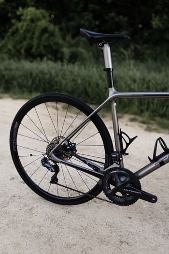 Used Trek Émonda SL 6 Disc 2019 2019 Road & Gravel, Hellgrau — image 2 of 10