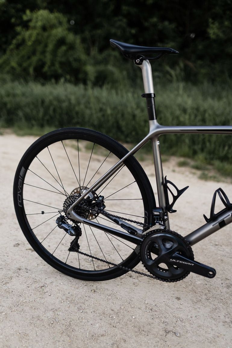 Used Trek Émonda SL 6 Disc 2019 2019 Road & Gravel, Hellgrau — image 2 of 10