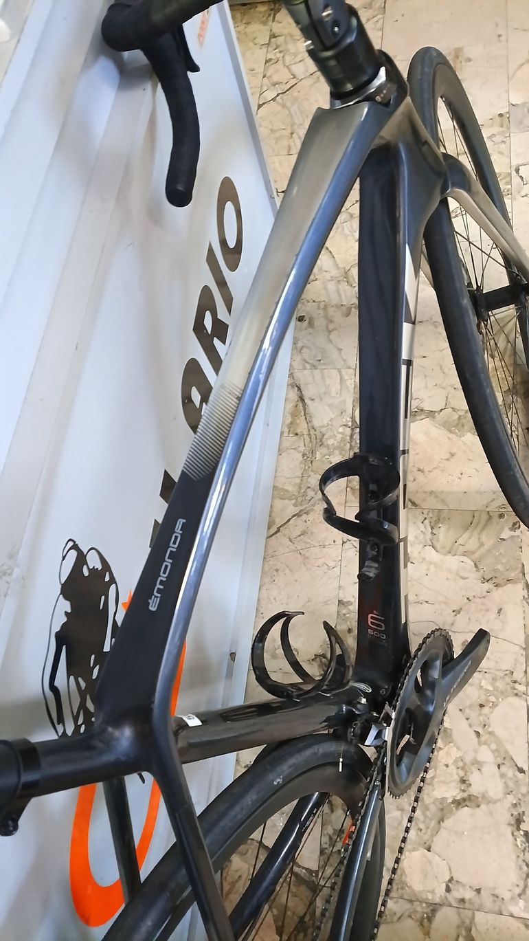 Used Trek Émonda SL 6 Disc 2022 2022 Road & Gravel, Hellgrau — image 5 of 9