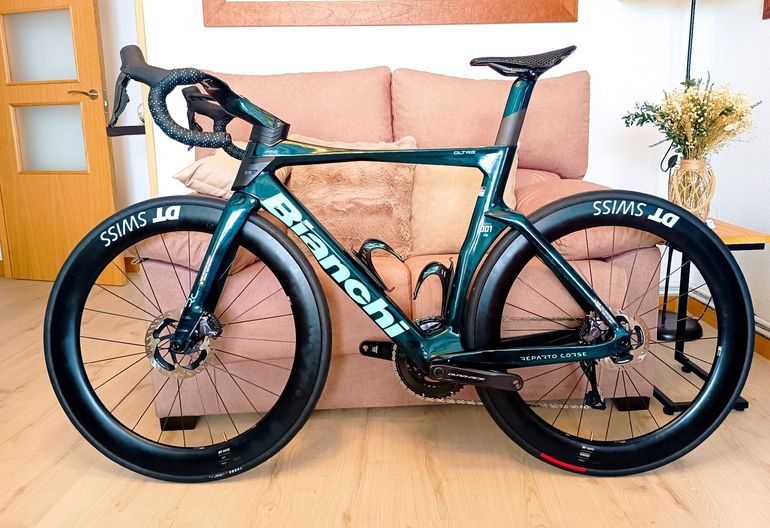Used BIANCHI OLTRE RC REPARTO CORSE 140 TH ANIVERSARIO 001 EXCLUSIVO TOPE GAMA ❗ BIANCHI OLTRE RC REPARTO CORSE 140 TH ANIVERSARIO 001 EXCLUSIVO TOPE GAMA ❗ Custom Shimano Ultegra Di2 2026 Road & Gravel — image 11 of 28