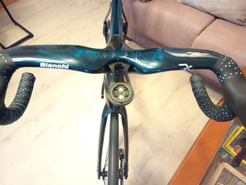 Used BIANCHI OLTRE RC REPARTO CORSE 140 TH ANIVERSARIO 001 EXCLUSIVO TOPE GAMA ❗ BIANCHI OLTRE RC REPARTO CORSE 140 TH ANIVERSARIO 001 EXCLUSIVO TOPE GAMA ❗ Custom Shimano Ultegra Di2 2026 Road & Gravel — image 8 of 28