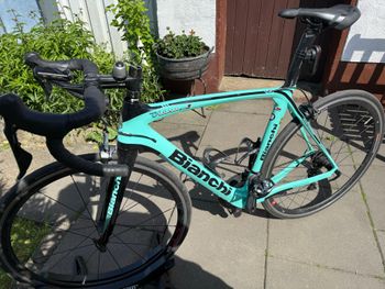 Used Bianchi Oltre XR3 Ultegra 2018 2018 Road & Gravel, Blue — image 4 of 8