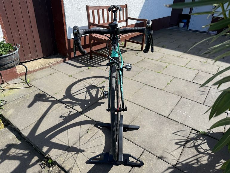Used Bianchi Oltre XR3 Ultegra 2018 2018 Road & Gravel, Blue — image 5 of 8