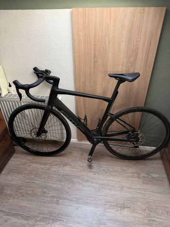 Used BMC Roadmachine 01 AMP THREE 2024 2024 Road & Gravel — image 2 of 21