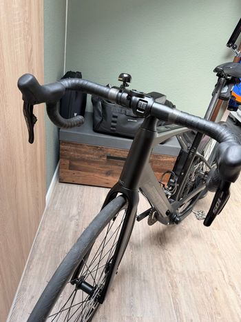 Used BMC Roadmachine 01 AMP THREE 2024 2024 Road & Gravel — image 5 of 21