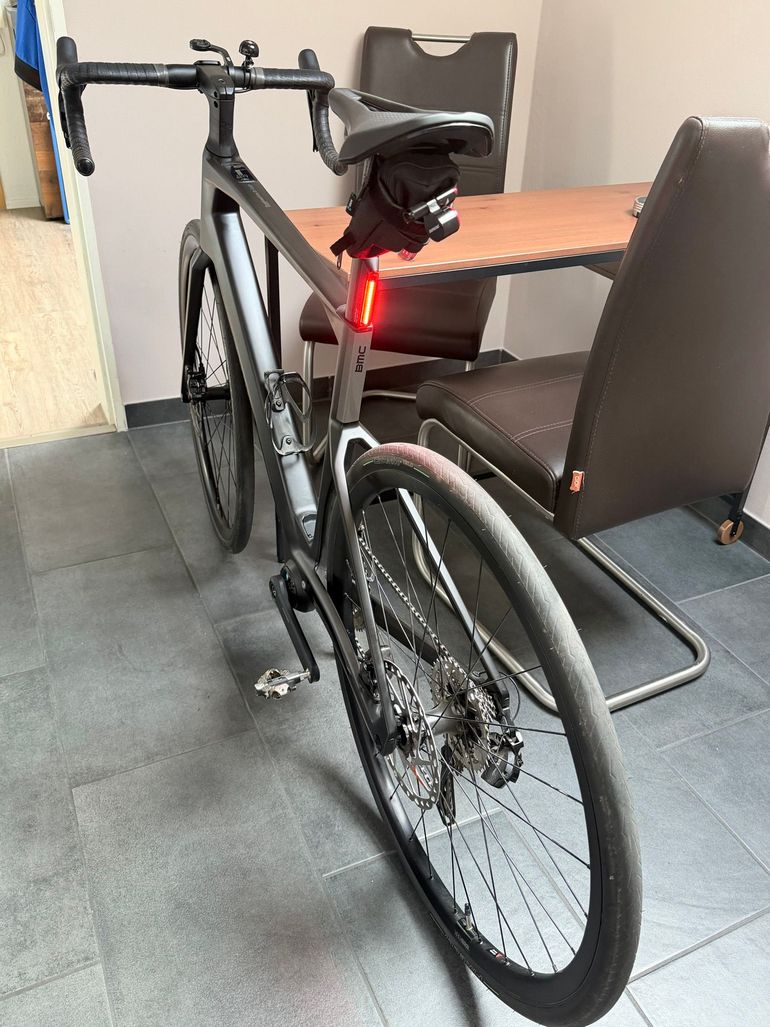 Used BMC Roadmachine 01 AMP THREE 2024 2024 Road & Gravel — image 17 of 21
