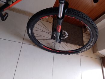 Used Whistle Whistle Custom Shimano Deore XT 2020 Mountainbike, Red — image 7 of 7