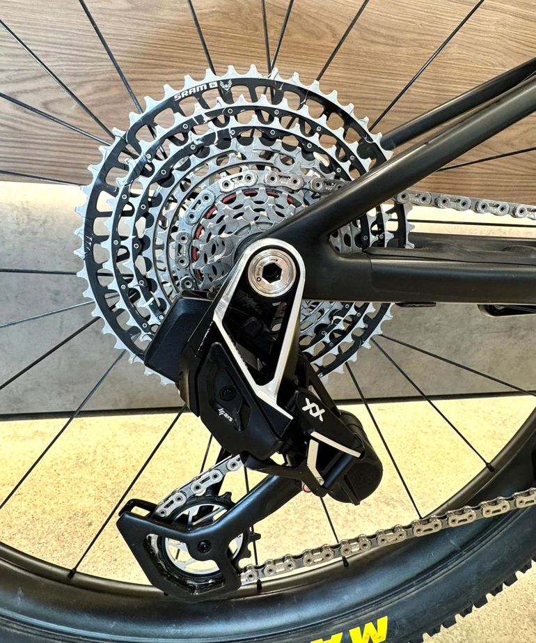 Used Specialized S-Works Epic 8 2024 2024 Mountainbike — image 4 of 12