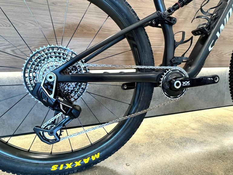 Used Specialized S-Works Epic 8 2024 2024 Mountainbike — image 3 of 12