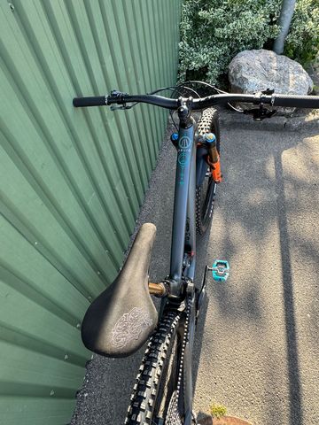 Used Forbidden Druid SRAM X01 Eagle AXS 2022 Mountainbike, Light Gray — image 8 of 26