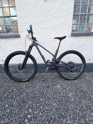 Used Forbidden Druid v1 XT 2022 Mountainbike, Light Gray, 29 — image 25 of 50