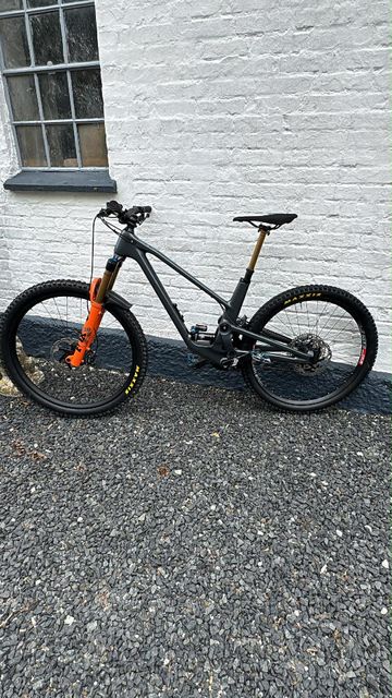 Used Forbidden Druid v1 XT 2022 Mountainbike, Light Gray, 29 — image 41 of 50