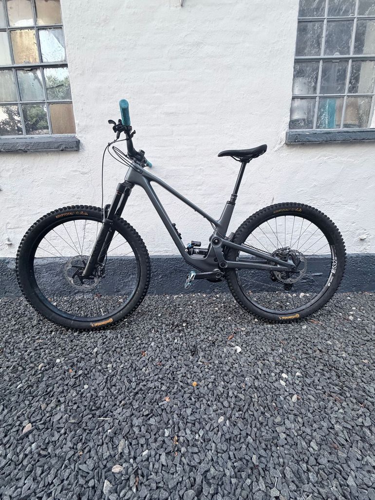 Used Forbidden Druid v1 XT 2022 Mountainbike, Light Gray, 29 — image 27 of 50