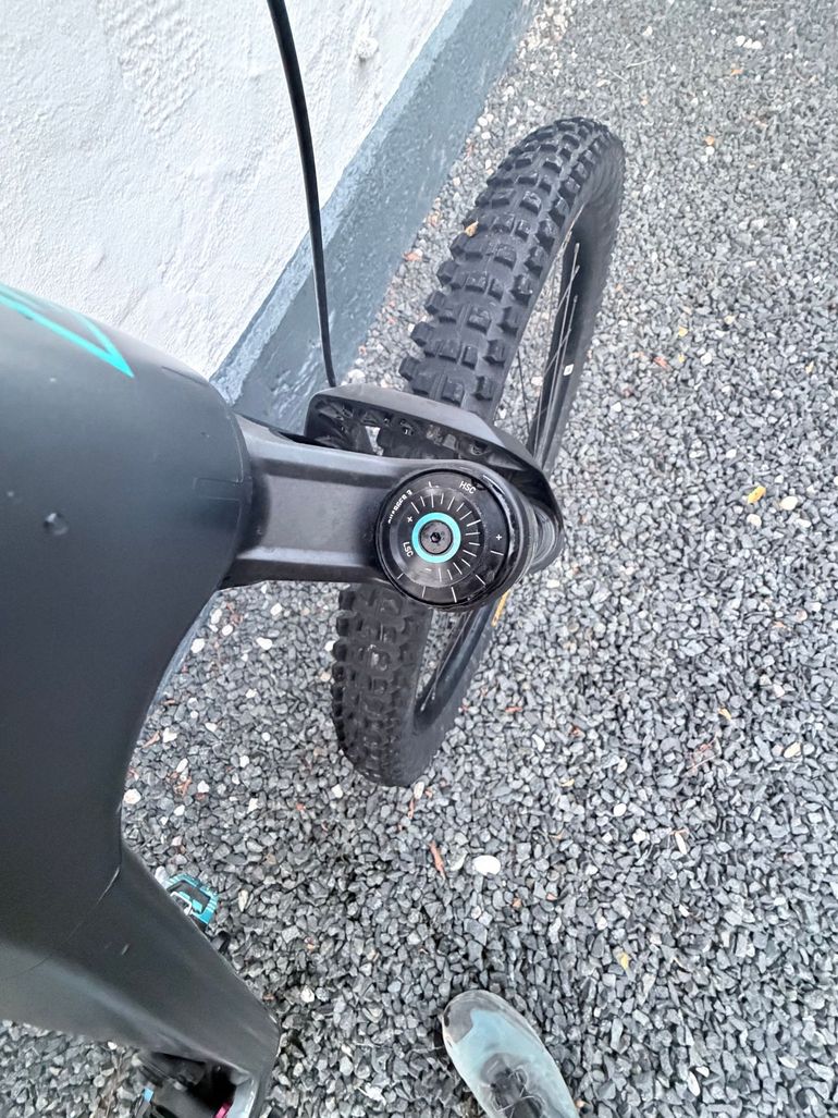 Used Forbidden Druid v1 XT 2022 Mountainbike, Light Gray, 29 — image 14 of 50