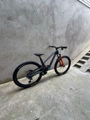 Used Forbidden Druid SRAM X01 Eagle AXS 2022 Mountainbike, Light Gray — image 12 of 26