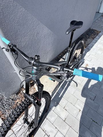 Used Forbidden Druid v1 XT 2022 Mountainbike, Light Gray, 29 — image 9 of 12