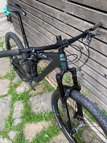 Used Trek Top Fuel 9.8 GX AXS T-Type 2024 2024 Mountainbike — image 9 of 11