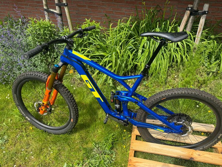 Used GT Force Carbon Team 2021 2021 Mountainbike — image 2 of 9