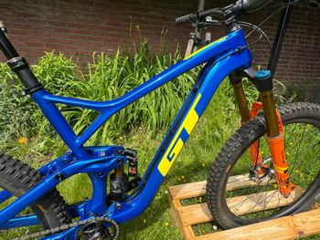 Used GT Force Carbon Team 2021 2021 Mountainbike — image 9 of 9