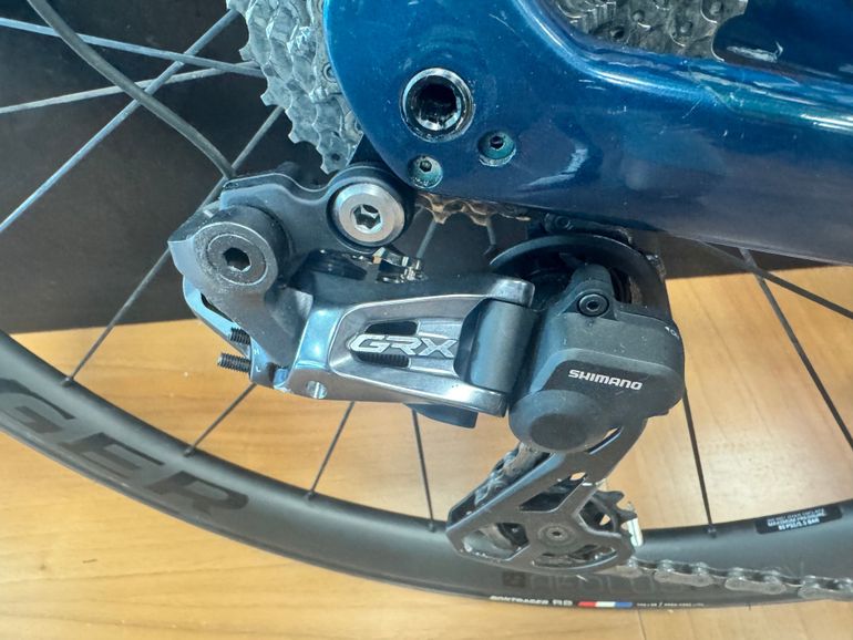 Used Trek Domane SL 7 2021 2021 Road & Gravel — image 10 of 29