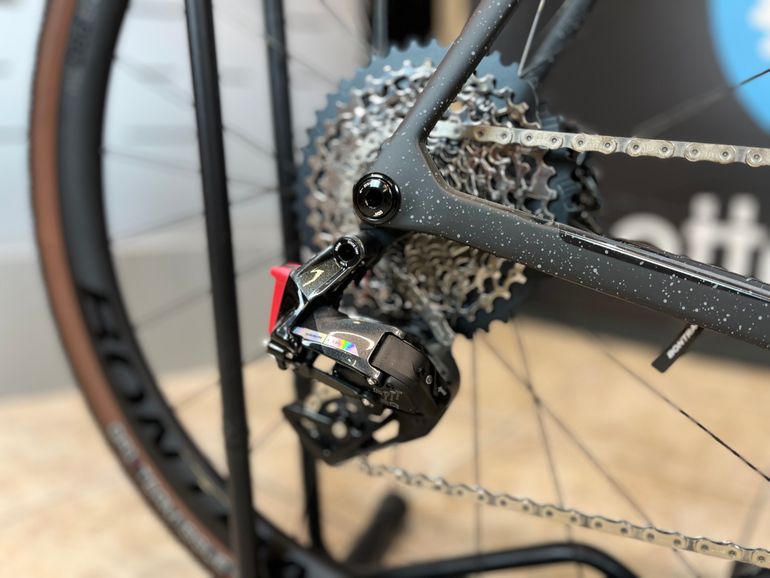 Used Trek Trek Checkmate SLR7 AXS 2025 Road & Gravel — image 4 of 15