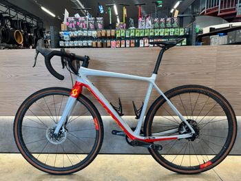 Used Scott Addict Gravel 10 Disc 2017 2017 Road & Gravel, White — image 2 of 13