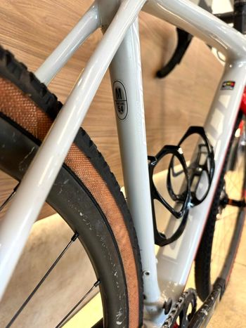 Used Scott Addict Gravel 10 Disc 2017 2017 Road & Gravel, White — image 11 of 13