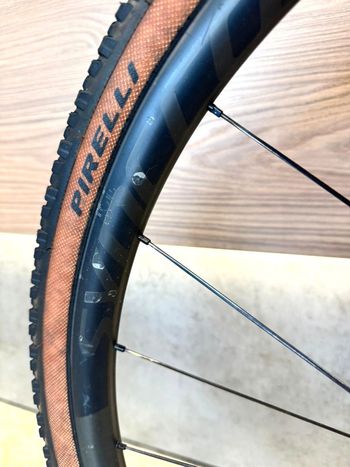 Used Scott Addict Gravel 10 Disc 2017 2017 Road & Gravel, White — image 6 of 13