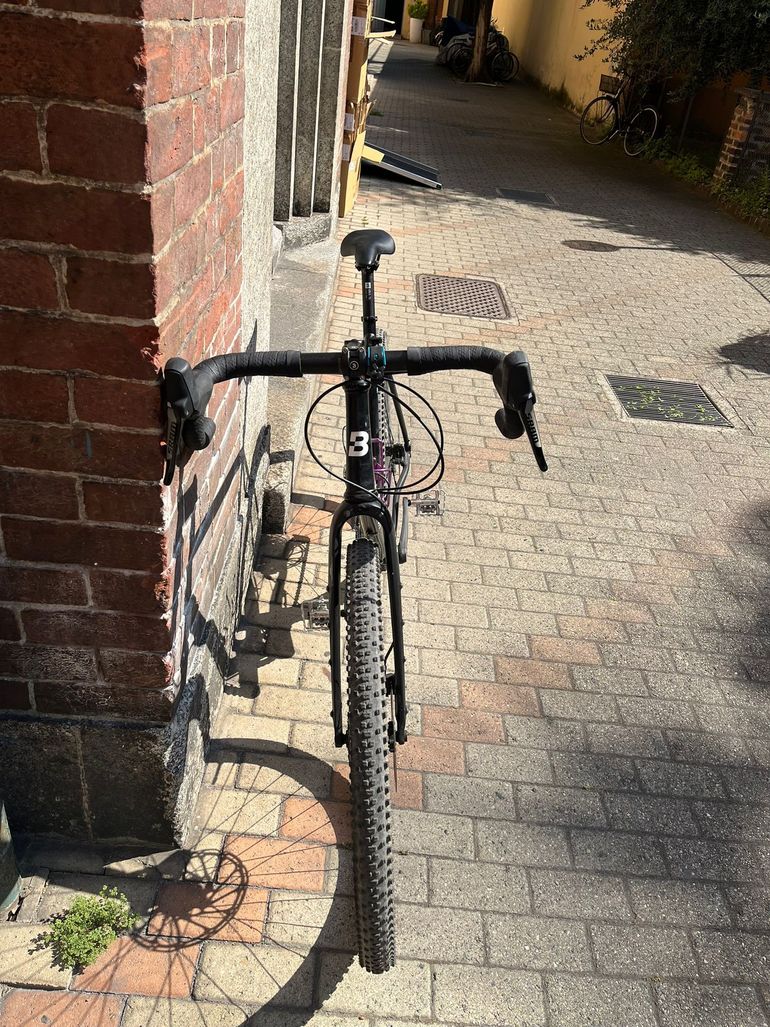 Used Bombtrack HOOK 2025 2025 Road & Gravel, Black — image 3 of 3