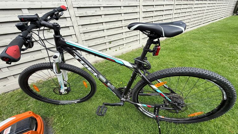 Used Trek Marlin 7 2020 2020 Mountainbike — image 8 of 9