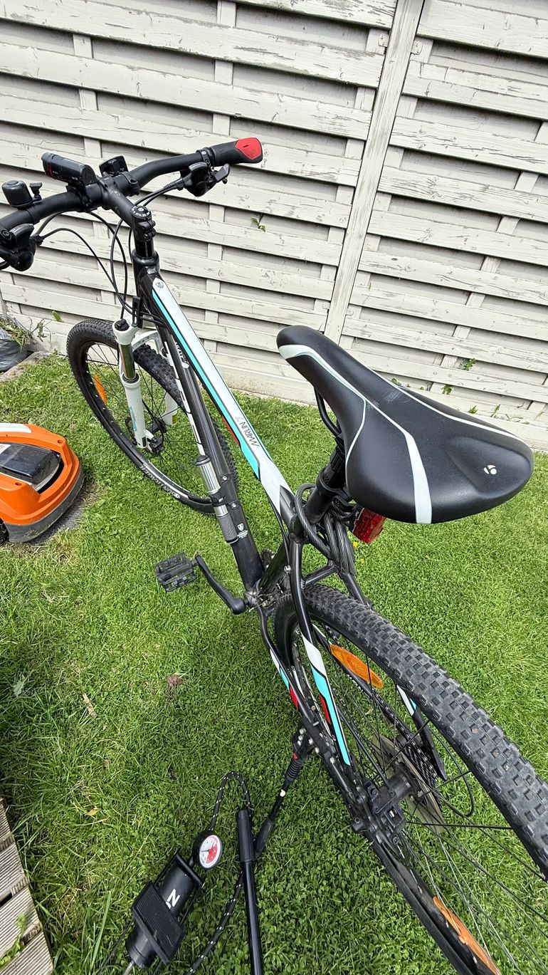 Used Trek Marlin 7 2020 2020 Mountainbike — image 3 of 9