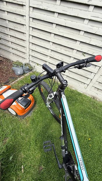 Used Trek Marlin 7 2020 2020 Mountainbike — image 4 of 9