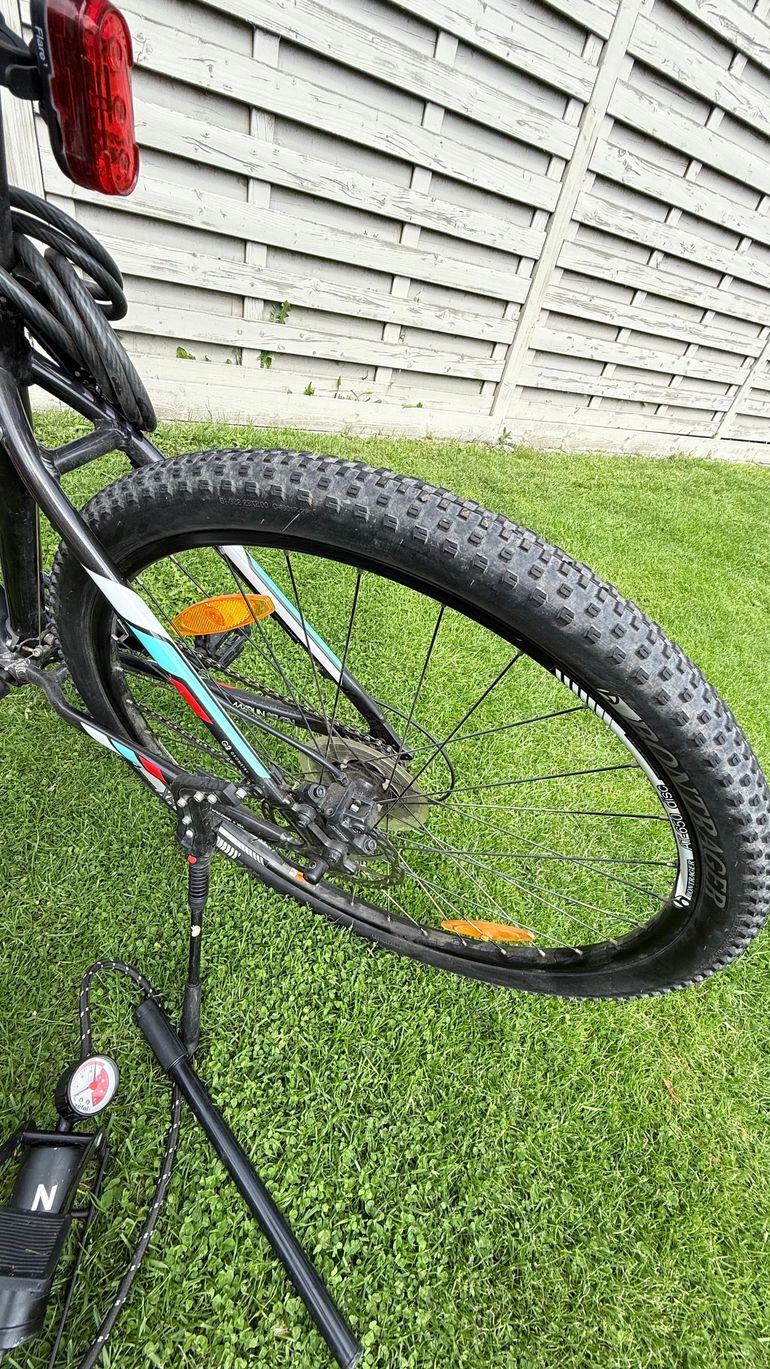 Used Trek Marlin 7 2020 2020 Mountainbike — image 1 of 9