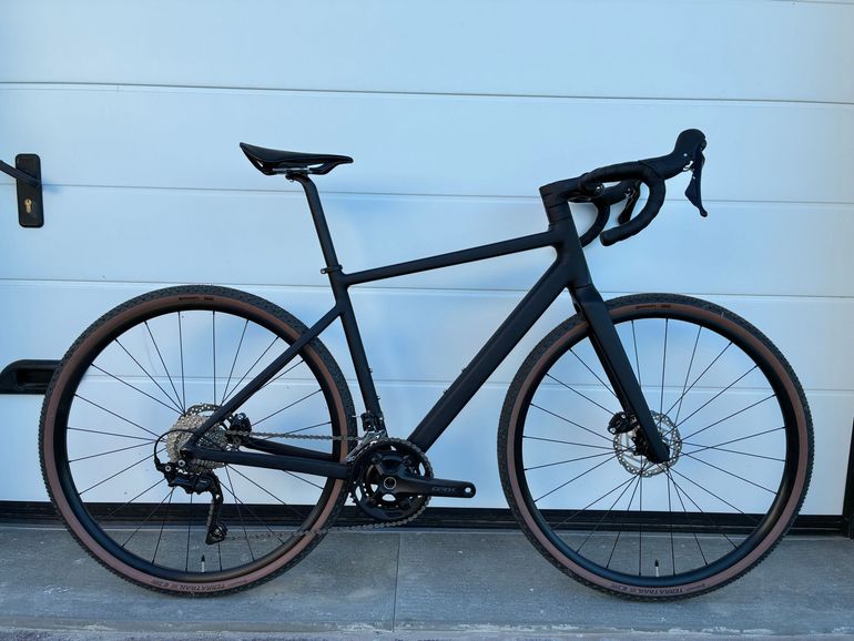 Used Rose Blend Gravel 2024 2024 Road & Gravel, Negro — image 1 of 6