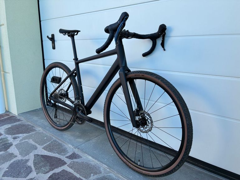 Used Rose Blend Gravel 2024 2024 Road & Gravel, Negro — image 4 of 6